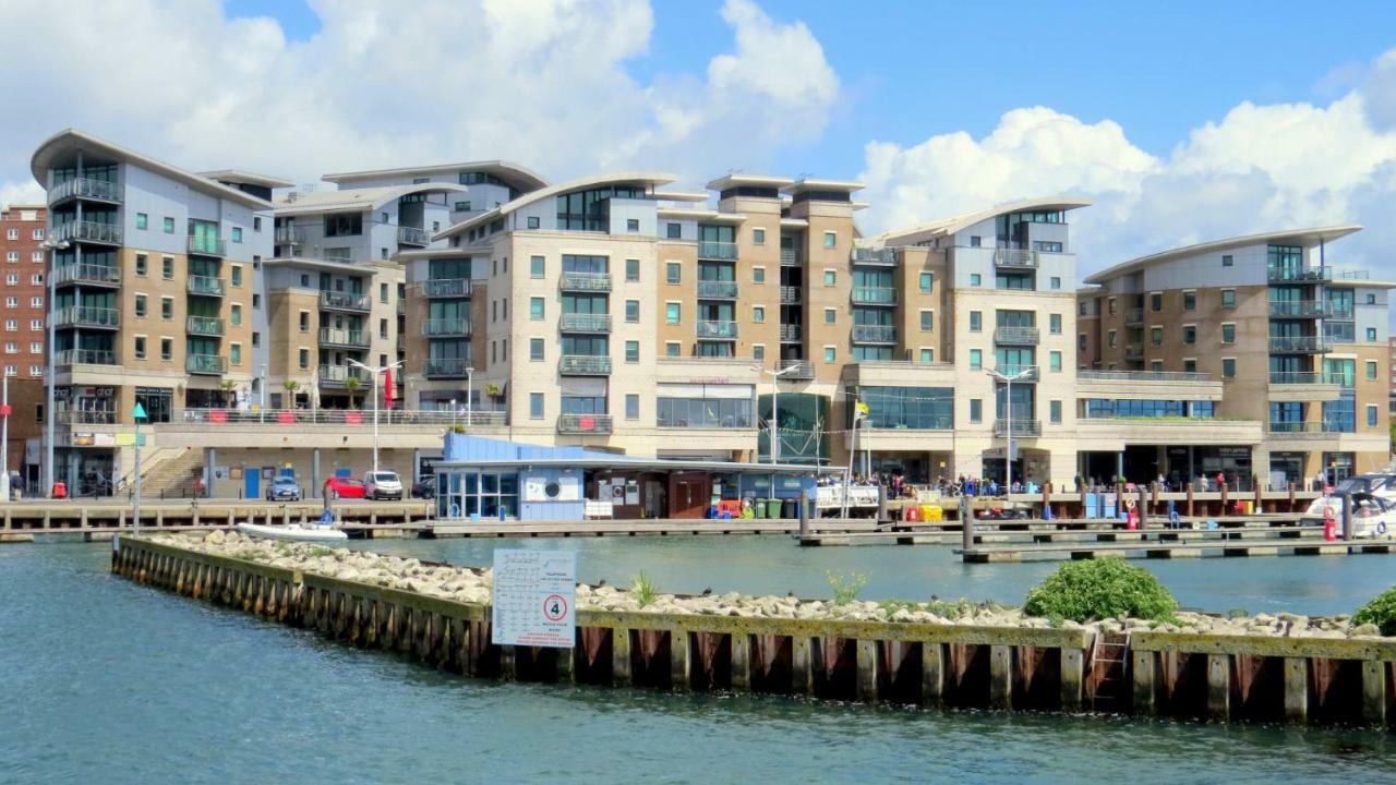 Crow'S Nest Villa Poole Kültér fotó