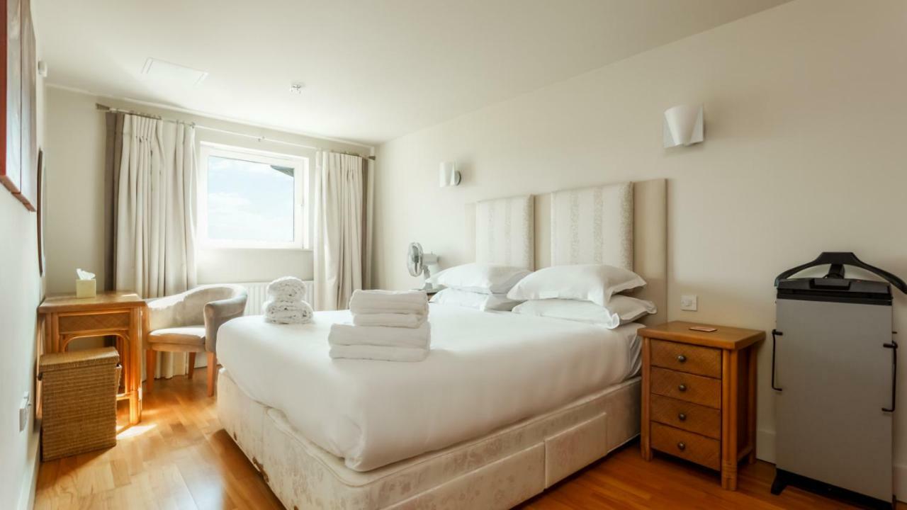 Crow'S Nest Villa Poole Kültér fotó